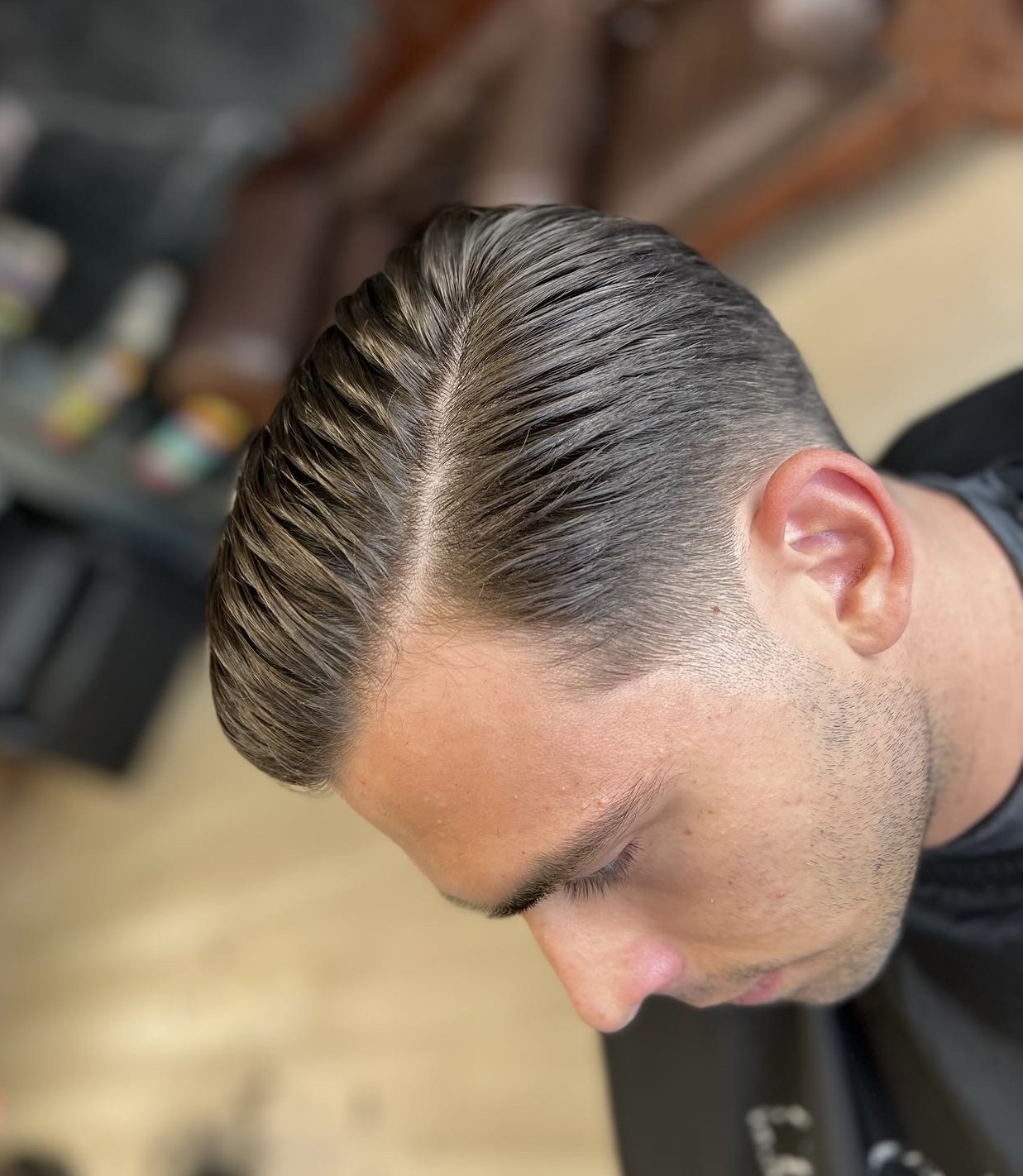 Styling μαλλιών με pomade